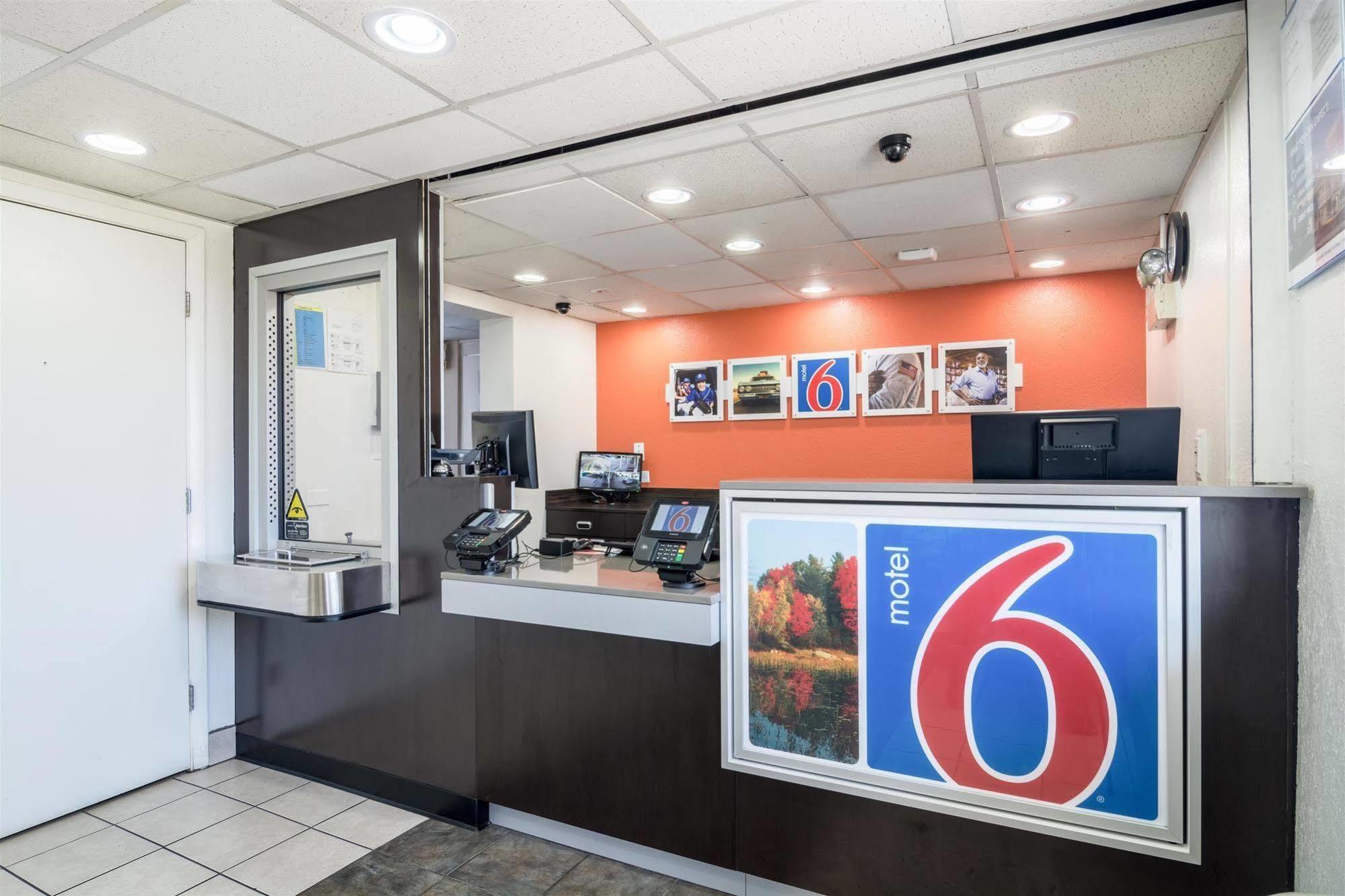 Motel 6 Chicago Southwest - ออโรรา ภายนอก รูปภาพ