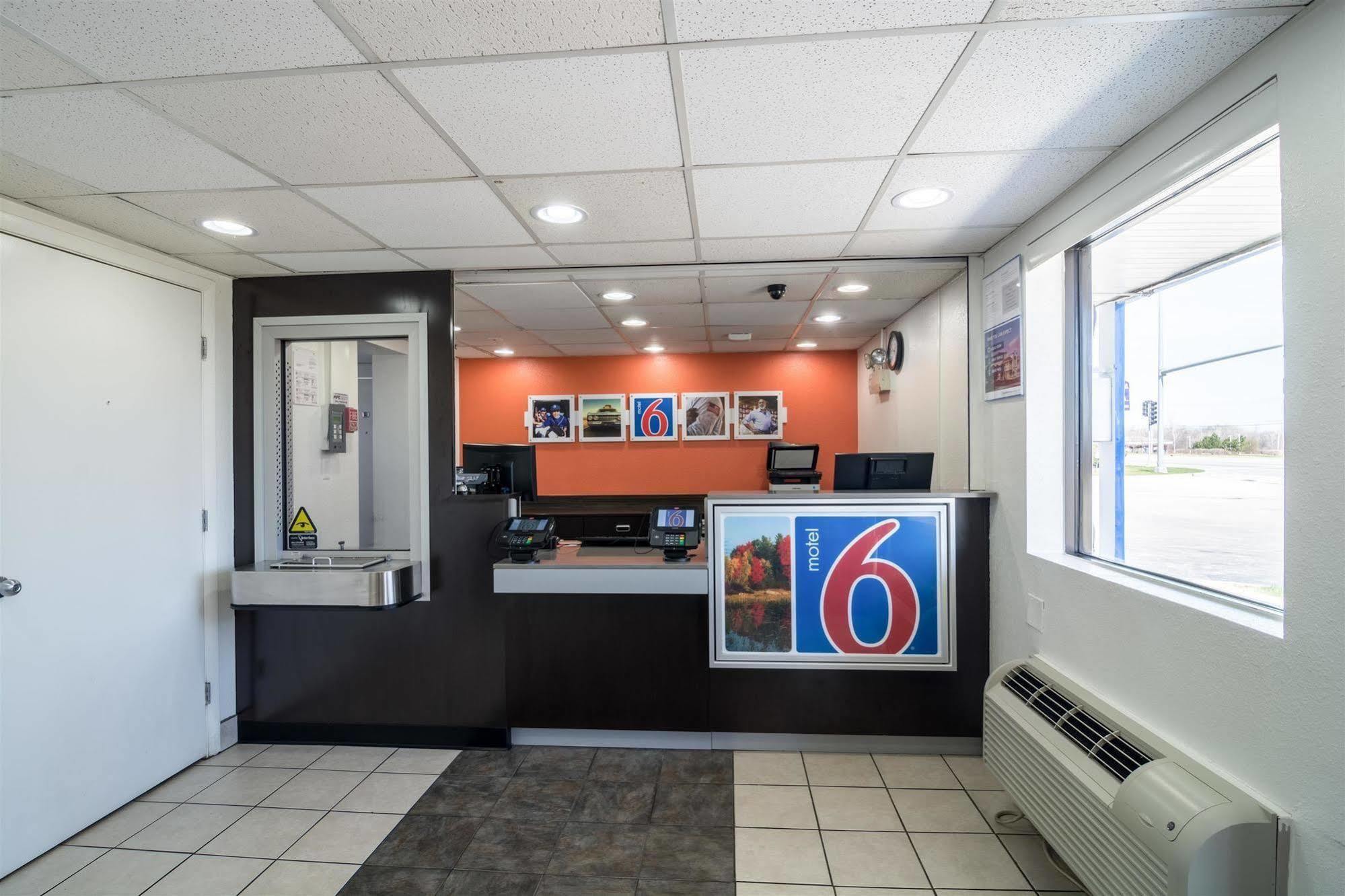Motel 6 Chicago Southwest - ออโรรา ภายนอก รูปภาพ