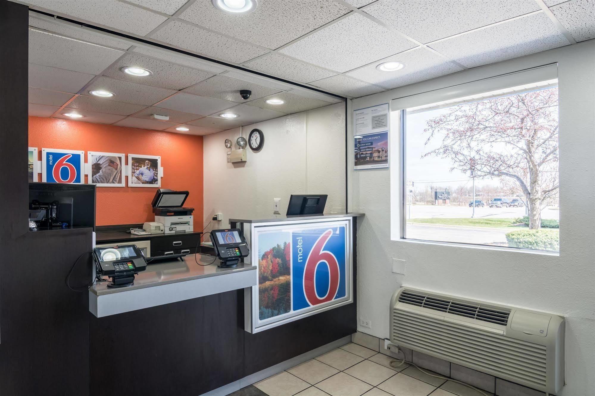 Motel 6 Chicago Southwest - ออโรรา ภายนอก รูปภาพ