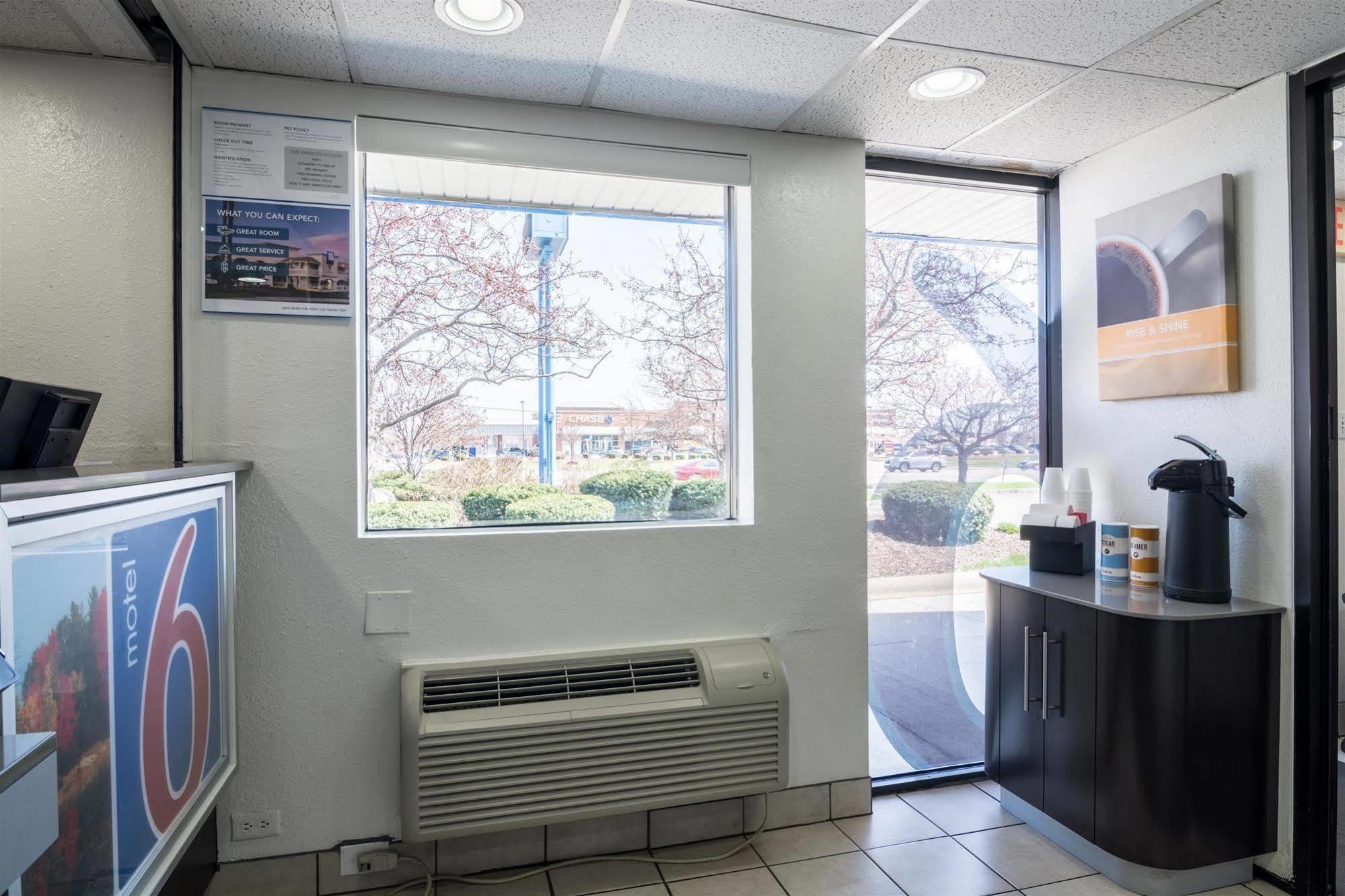 Motel 6 Chicago Southwest - ออโรรา ภายนอก รูปภาพ