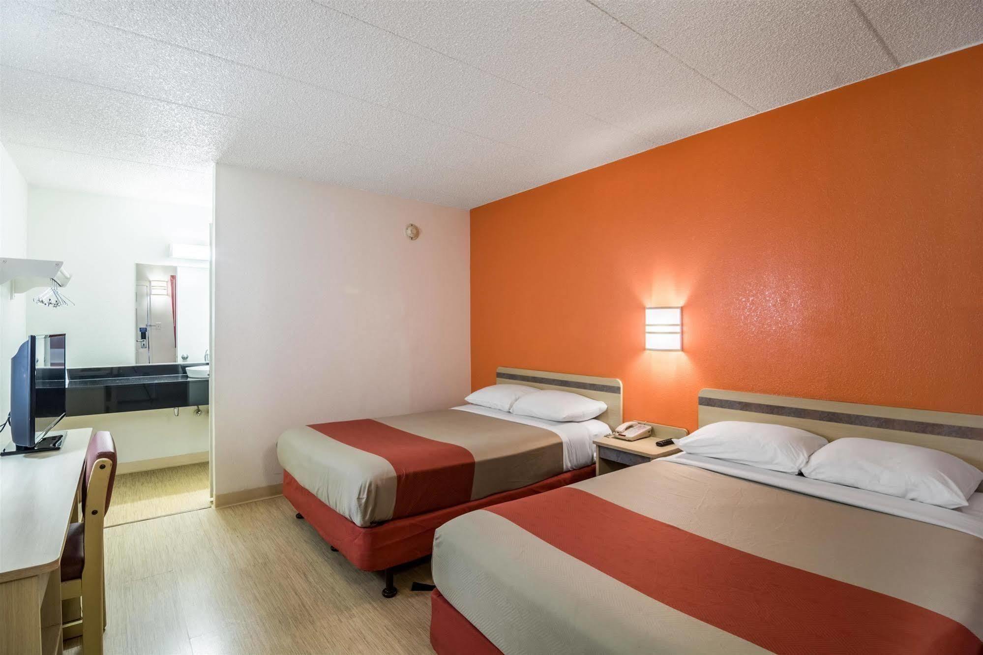 Motel 6 Chicago Southwest - ออโรรา ภายนอก รูปภาพ