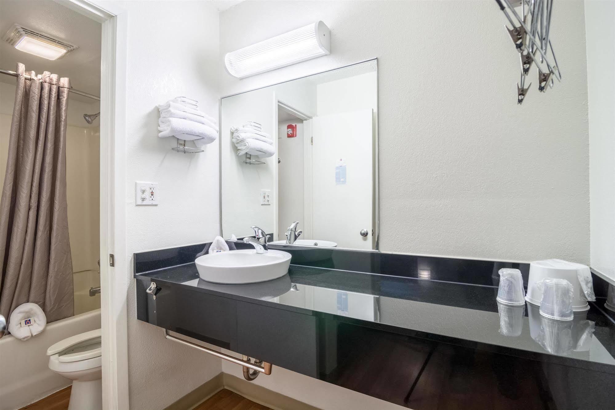 Motel 6 Chicago Southwest - ออโรรา ภายนอก รูปภาพ