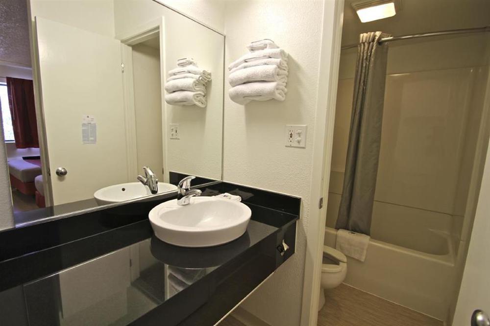 Motel 6 Chicago Southwest - ออโรรา ห้อง รูปภาพ